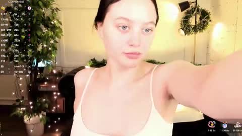 Snapshot of n0_nude chatting on 12.14.25 Eva online show from 12.14.25