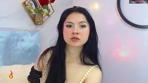 naamah_b online show from 02.08.25