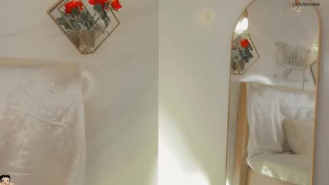 naamah_b online show from 11.29.25