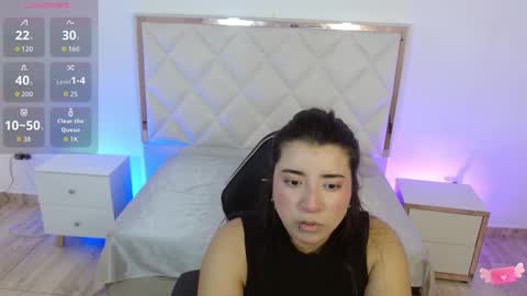 Snapshot of naanaky_tay chatting on 10.20.25 TARA online show from 10.20.25