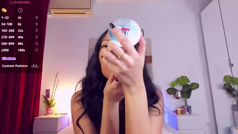 Nadia online show from 11.24.25