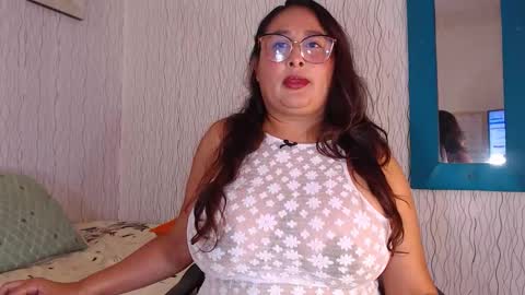 Nadia online show from 10.17.25