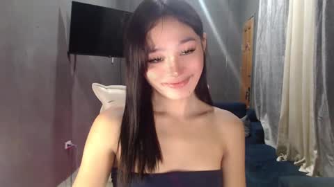 nadiestar online show from 02.18.25