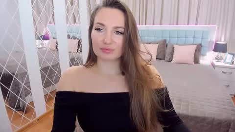 Snapshot of nadingracefull chatting on 11.29.25 NadinGracefull online show from 11.29.25