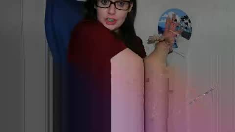 Snapshot of nadya_nextdoor chatting on 05.09.26 Nadya nextdoor online show from 05.09.26