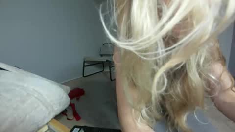 Snapshot of nadyasoft chatting on 11.22.25 Nadyasoft online show from 11.22.25