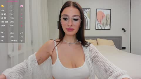 Snapshot of nadyayax chatting on 01.18.25 Nadya online show from 01.18.25