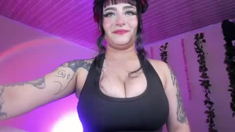 naeniademont online show from 08.07.26