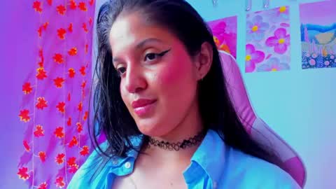 Snapshot of naharasoler chatting on 04.24.26 Nahara Soler online show from 04.24.26