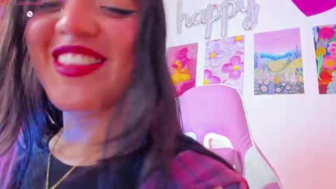 Snapshot of naharasoler chatting on 05.06.26 Nahara Soler online show from 05.06.26