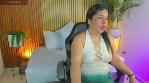 N A H I A online show from 04.11.26