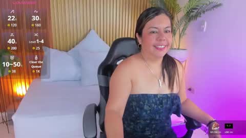 Snapshot of nahia_13 chatting on 04.23.26 N A H I A online show from 04.23.26
