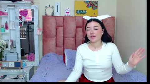 nahia cute     only   online show from 12.10.24