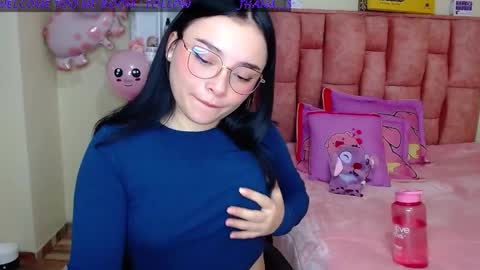 nahia cute     only   online show from 01.23.25