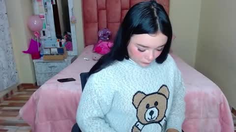 nahia cute     only   online show from 03.11.25