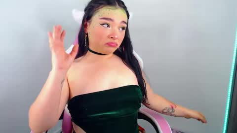 nahia cute     only   online show from 10.24.25