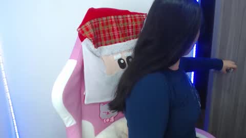 nahia cute     only   online show from 12.03.25