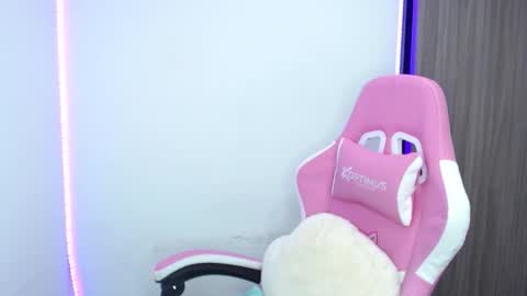 nahia cute     only   online show from 12.20.25