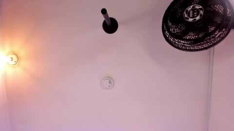 Snapshot of nahia_low chatting on 12.18.24  Valeria  online show from 12.18.24