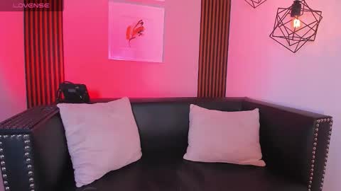 Nahia online show from 12.17.25