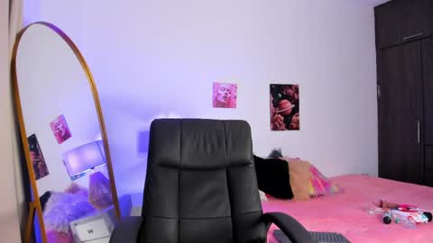 Snapshot of nahiara_santana chatting on 04.29.26 nahiara_santana online show from 04.29.26