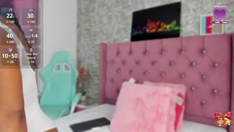 NahiaraReina  online show from 12.29.24