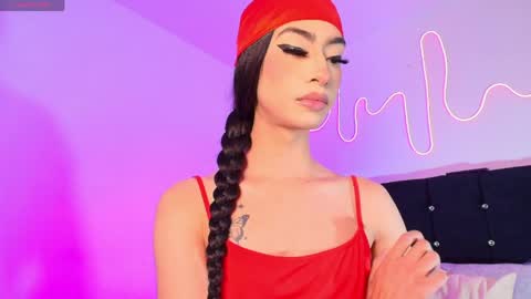 Snapshot of nahiavictoria chatting on 04.01.26 NahiaVictoria online show from 04.01.26