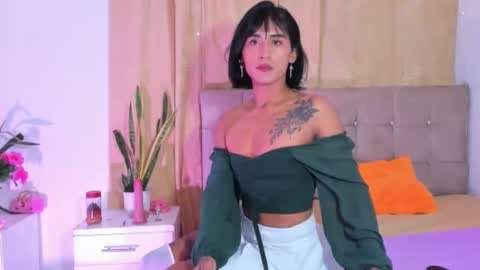 Snapshot of nahomi28 chatting on 11.13.25 Naomi online show from 11.13.25