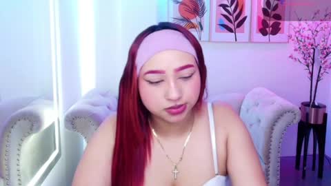Snapshot of nahomi_velmont chatting on 05.01.26 nahomi_velmont online show from 05.01.26