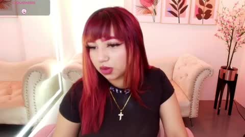 Snapshot of nahomi_velmont chatting on 05.06.26 nahomi_velmont online show from 05.06.26