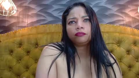 Nahomi online show from 10.12.25