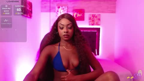 Snapshot of nahomii_hill chatting on 01.24.25 Nahomi online show from 01.24.25