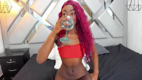 Snapshot of nahomii_hill chatting on 09.27.25 Nahomi online show from 09.27.25