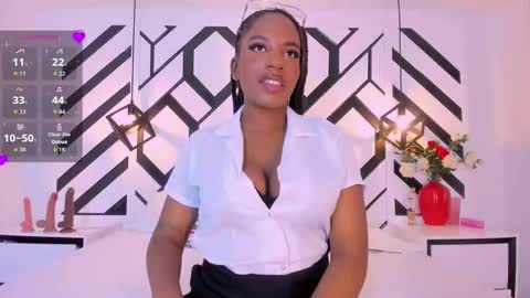 Snapshot of nahomikroft chatting on 09.15.25 Nahomi online show from 09.15.25