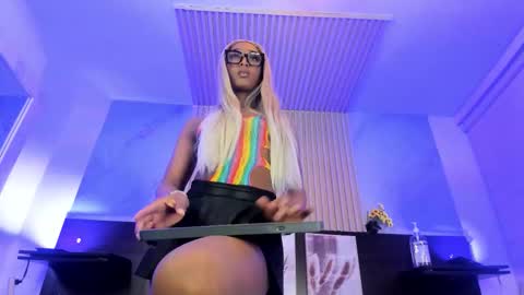 Snapshot of nahomy_james25 chatting on 02.11.26 nahomy_james25 online show from 02.11.26