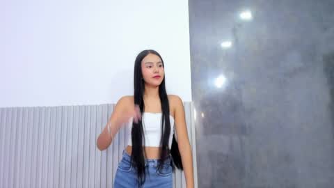 nahomy_park online show from 04.21.26