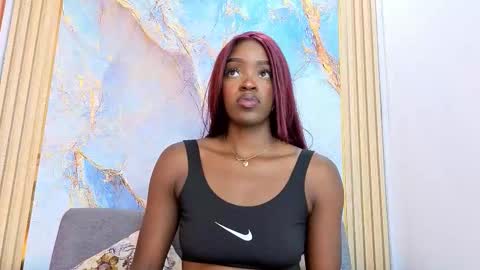 Nahomy  online show from 10.24.25