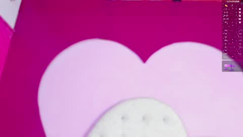 Nahomy Roberts online show from 01.17.25