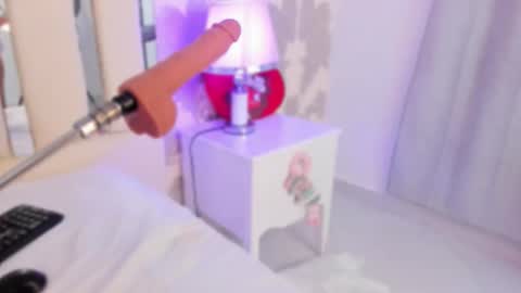 Nahomy Roberts online show from 02.23.26