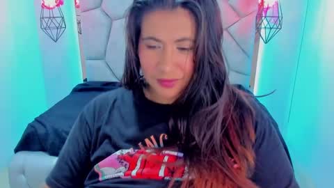    online show from 02.08.25