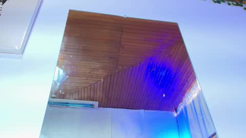 Naia x online show from 11.06.25