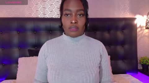 naiaramasson_ online show from 09.24.25