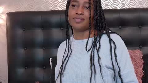 Snapshot of naiaramasson_ chatting on 07.17.26 naiaramasson_ online show from 07.17.26