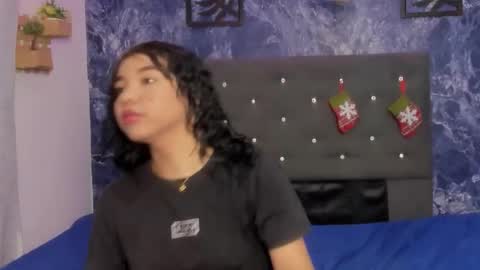 Snapshot of naileth_ chatting on 11.12.25 NAILETH online show from 11.12.25