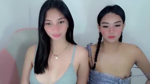 Snapshot of naked_stacey chatting on 04.25.26 Stacey online show from 04.25.26