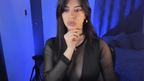 Snapshot of nala_saphir chatting on 12.22.25 nala_saphir online show from 12.22.25