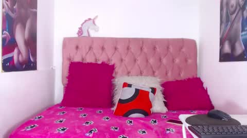 Snapshot of nalaroy chatting on 10.31.25 NALAROY online show from 10.31.25