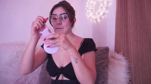 Nalia Adams online show from 10.20.25