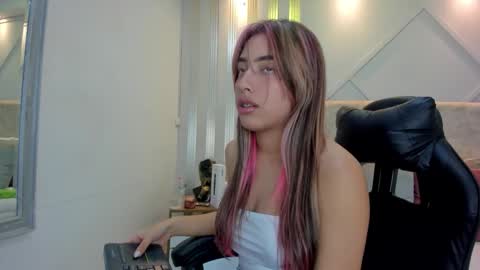 Snapshot of nami_sweet_ chatting on 09.09.25 nami_sweet_ online show from 09.09.25