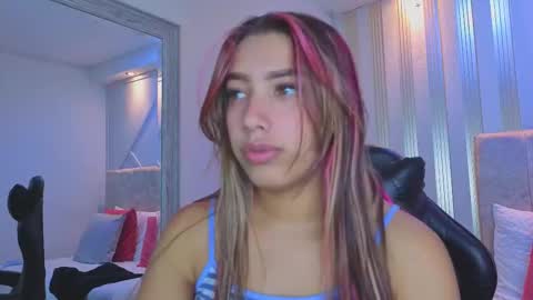 Snapshot of nami_sweet_ chatting on 10.27.25 nami_sweet_ online show from 10.27.25